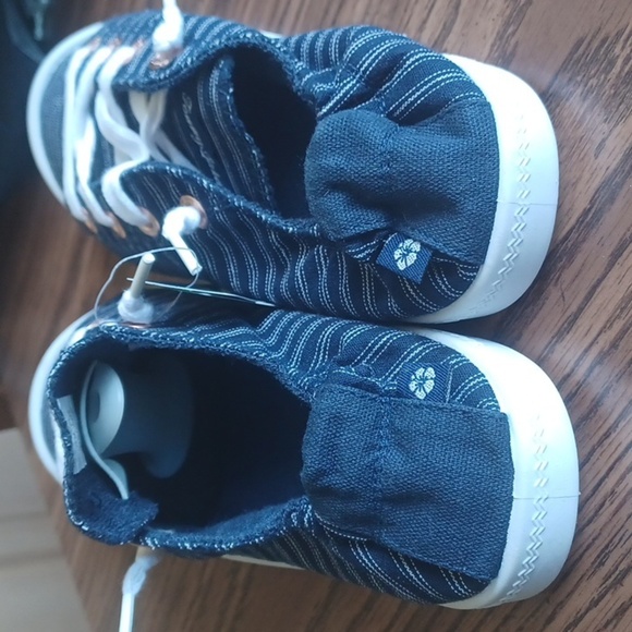 TOMMY BAHAMA Sz 9 No-Tie Memory Foam Slip-on Sneakers Navy Blue/White Striped - Picture 6 of 7